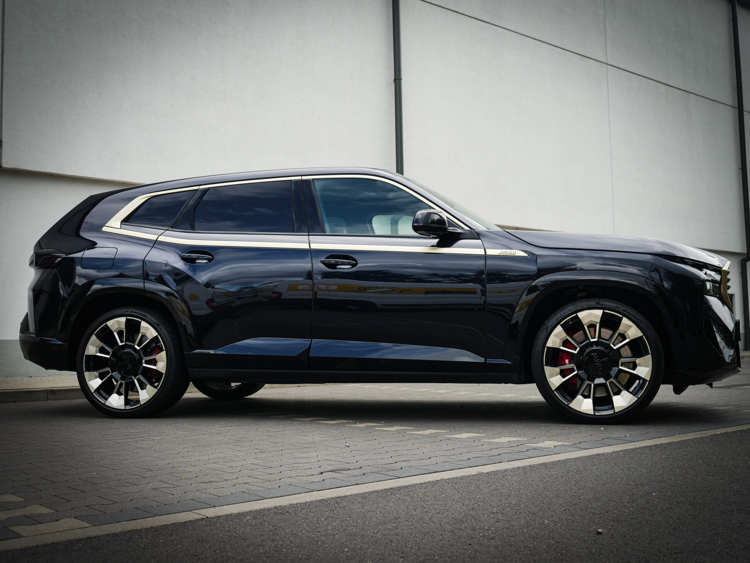 BMW XM 2025 4,4 L V8 TwinTurbo